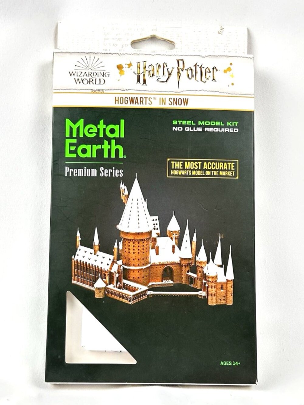 Iconx Metal Earth Harry Potter Hogwarts Castle in Snow 3D DIY Model Kit ICX138